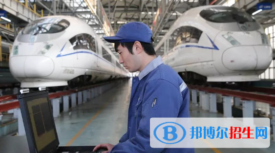 貴陽2021年男生上軌道交通學校學什么好