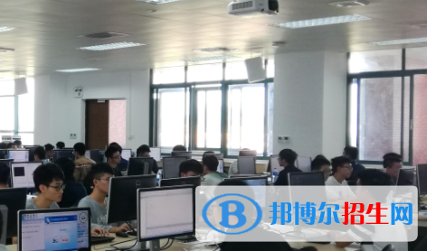 浙江2021年計算機(jī)學(xué)校都有什么專業(yè)適合女生