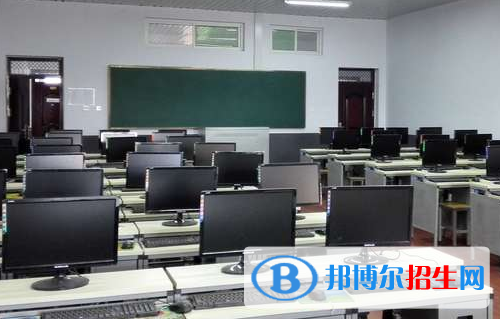 浙江2021年女生上計(jì)算機(jī)學(xué)校學(xué)什么好