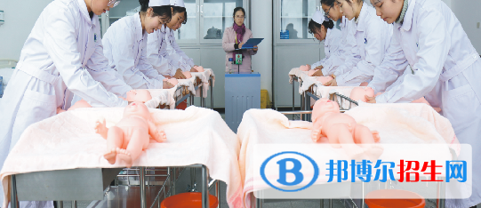 成都2021年護理學校有什么專業(yè)適合女生