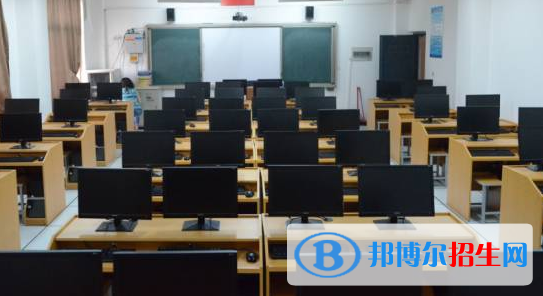 杭州2021年男生上什么計算機學校好