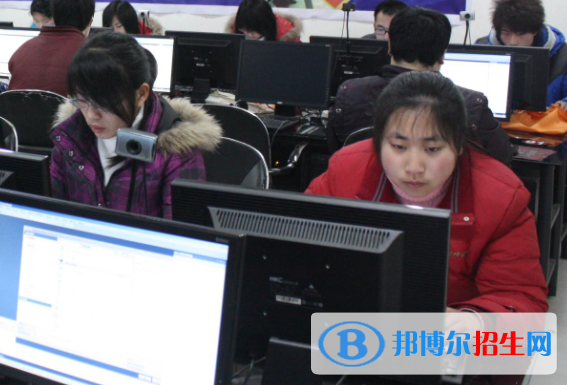 杭州2021年適合女生的計算機(jī)學(xué)校專業(yè)