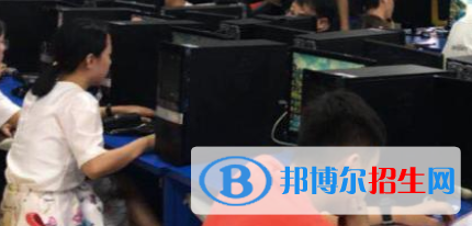 四川2021年計(jì)算機(jī)學(xué)校讀什么專(zhuān)業(yè)好