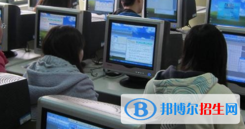 四川2021年計(jì)算機(jī)學(xué)校都有什么專(zhuān)業(yè)適合女生