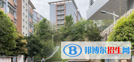 四川2021年男生學(xué)什么計算機(jī)學(xué)校好