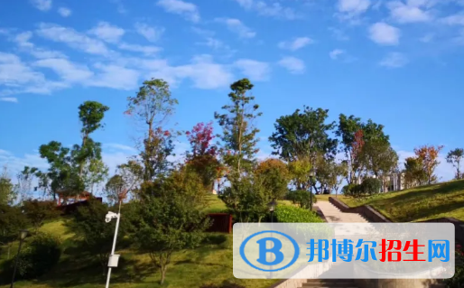 貴州2021年沒(méi)讀完初中可以讀中專(zhuān)學(xué)校嗎