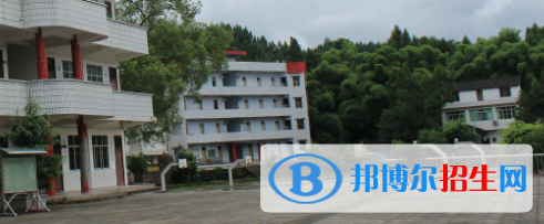 四川2022年男生讀計算機學(xué)校好嗎