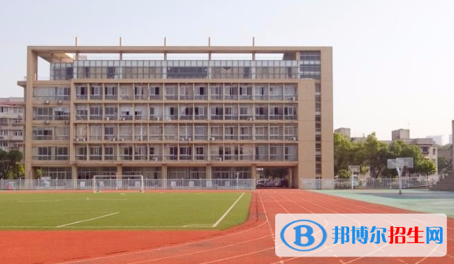 保定明星汽車工程學校2022年學費、收費多少