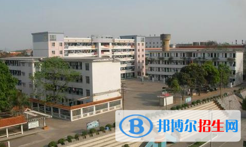 保定明星汽車(chē)工程學(xué)校2022年招生辦聯(lián)系電話