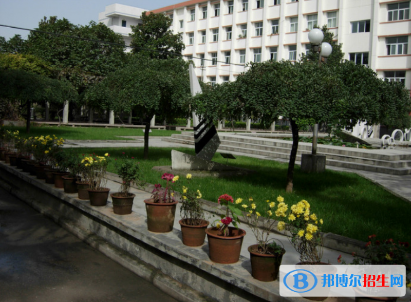 陜西第二商貿學校2022年報名條件、招生要求、招生對象