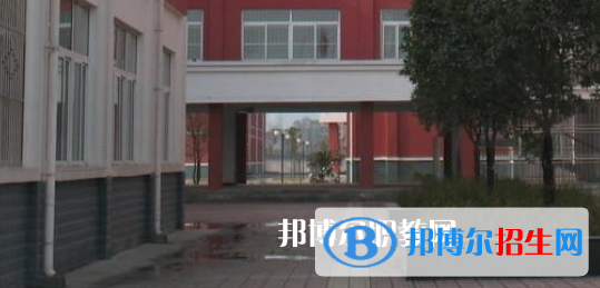 碭山縣鐵路中等專業(yè)學校2021年學費、收費多少 
