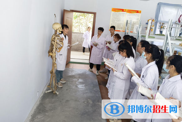 邢臺英才醫(yī)學(xué)中等專業(yè)學(xué)校2022年有哪些專業(yè)
