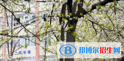 成都鐵路工程學(xué)校2022年學(xué)費(fèi)、收費(fèi)多少