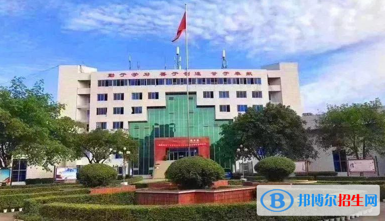 四川2022年女生讀什么中專學校好