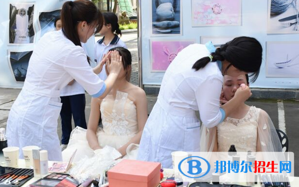 四川2022年女孩子適合學的中專專業(yè)