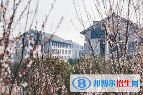 貴陽(yáng)2022年男孩子上什么中專(zhuān)好