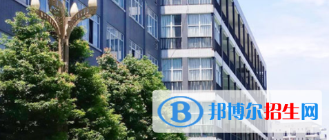 成都2022年適合男生的計算機學(xué)校