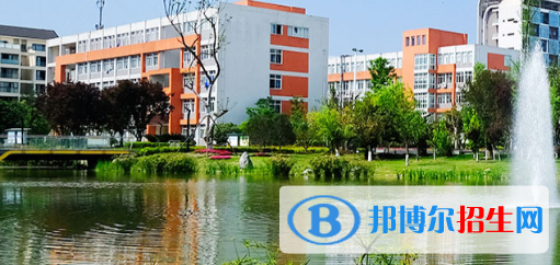 成都鐵路衛(wèi)生學(xué)校2022年招生簡章