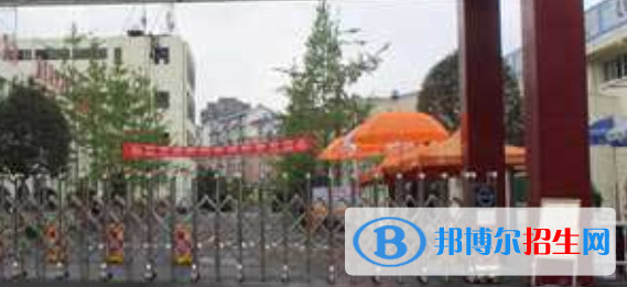 成都新運(yùn)職業(yè)學(xué)校怎么樣、好不好