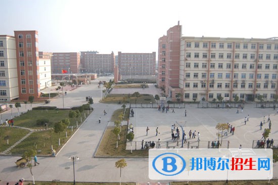 四川宜賓南溪職業(yè)技術(shù)學(xué)校2022年招生辦聯(lián)系電話(huà) 