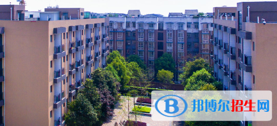 郫縣友愛(ài)職業(yè)技術(shù)學(xué)校2022年宿舍條件