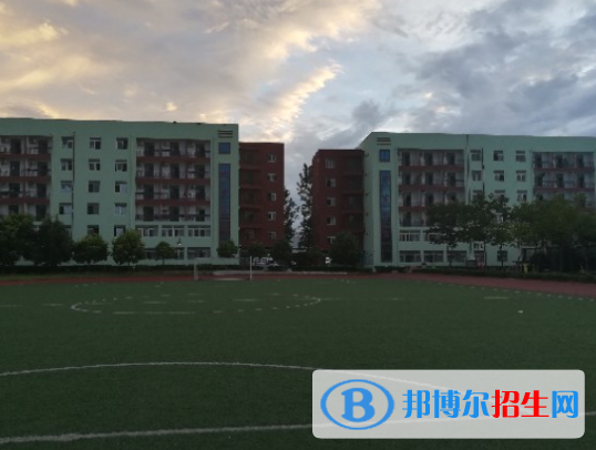 隴川職業(yè)高級(jí)中學(xué)怎么樣、好不好