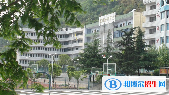 景洪市職業(yè)高級中學2022年招生辦聯(lián)系電話
