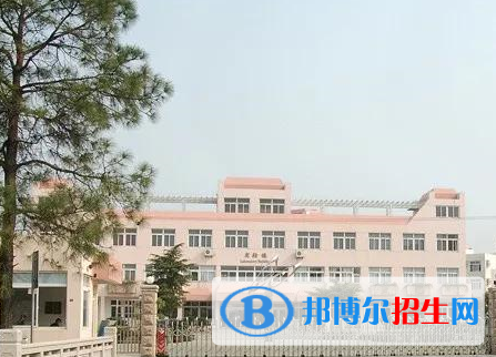 南充市華西中等職業(yè)技術(shù)學校2022年報名條件、招生要求、招生對象