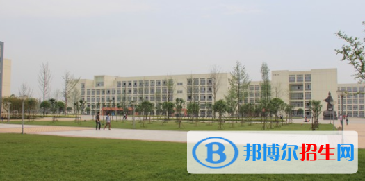 成都2022年計算機學(xué)校是中專還是大專