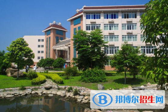 宜賓東方職業(yè)技術(shù)學(xué)校2022年學(xué)費(fèi)、收費(fèi)多少