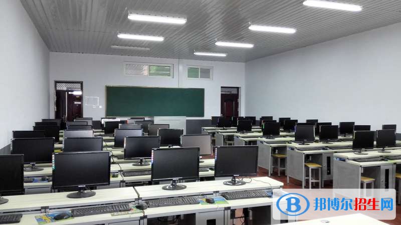 河北2022年計算機學(xué)校開設(shè)有哪些課程