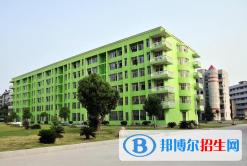 南充市技工學(xué)校2022年報(bào)名條件、招生要求、招生對象