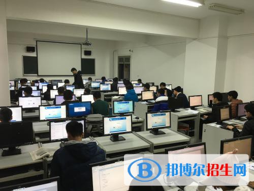 河北2022年初中生能讀什么計(jì)算機(jī)學(xué)校