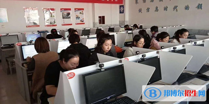 河北2022年讀計算機學(xué)校學(xué)什么有前途