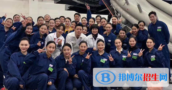 河北2022年男生讀航空服務(wù)學校