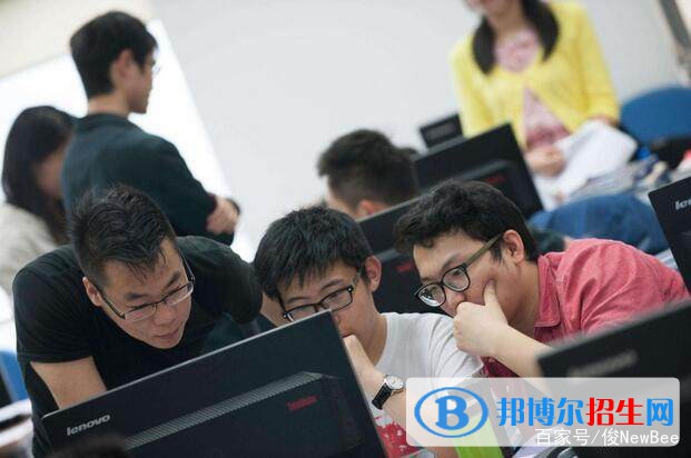 河北2022年計算機學(xué)校有男生嗎