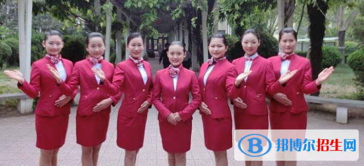 河北2022年航空服務(wù)學校和職高哪個好