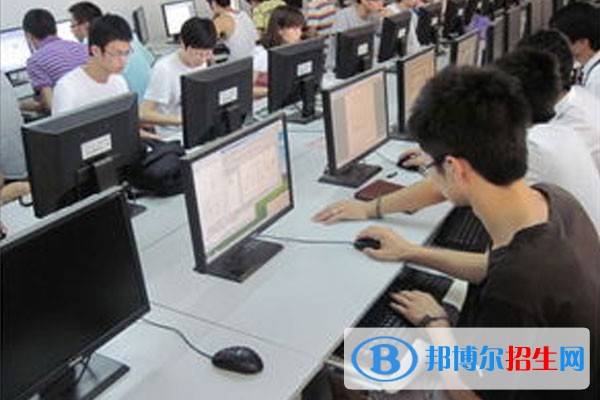 河北2022年男生讀計算機學校好不好