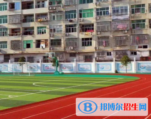 四川省藏文學校2022年招生辦聯(lián)系電話