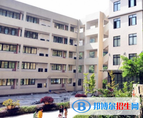 重慶市北部新區(qū)職業(yè)學(xué)校2022年學(xué)費、收費多少