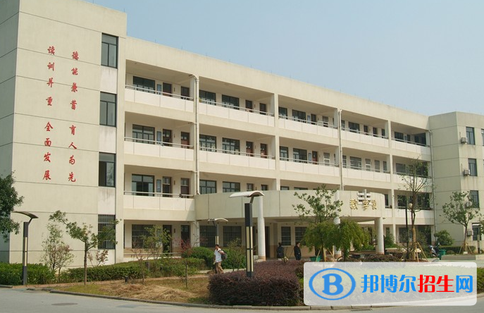 河北2022年讀航空服務(wù)學校好嗎