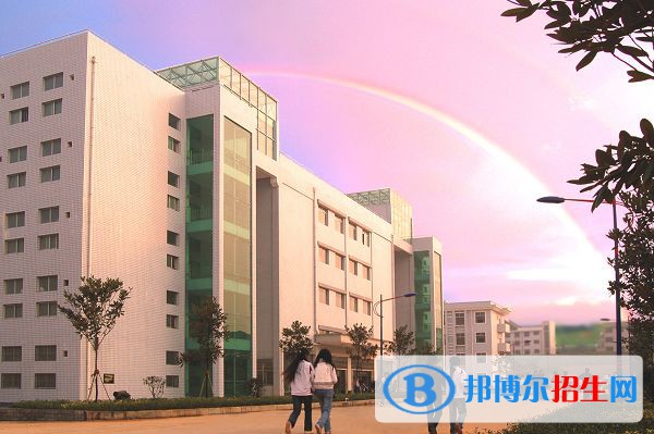 內(nèi)江大千職業(yè)技術(shù)學(xué)校2022年招生錄取分?jǐn)?shù)線(xiàn) 