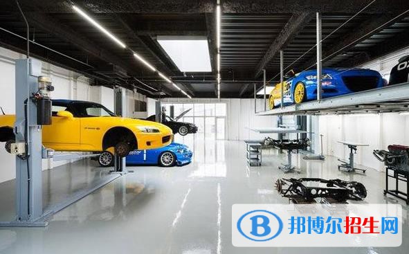 甘肅2022年汽修學校都有什么專業(yè)適合女生