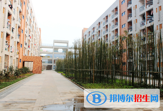 宣漢昆池職業(yè)中學(xué)2022年學(xué)費、收費多少