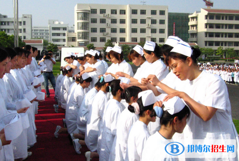 唐山衛(wèi)生學(xué)校2022年報(bào)名條件、招生要求、招生對(duì)象