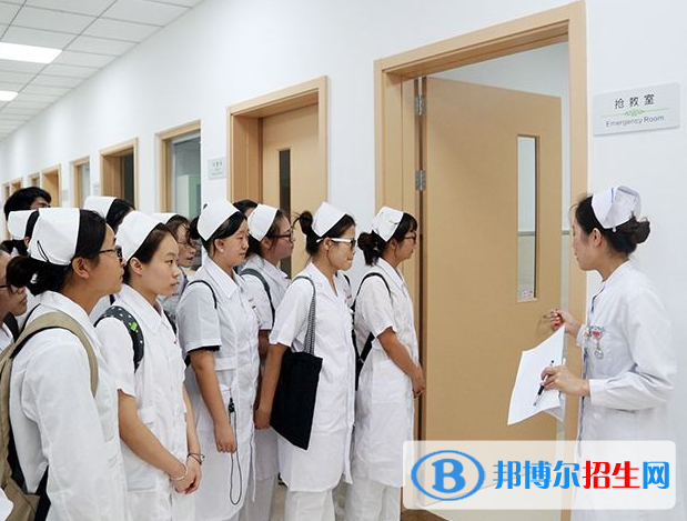 重慶2022年女生學(xué)護理學(xué)校怎么樣