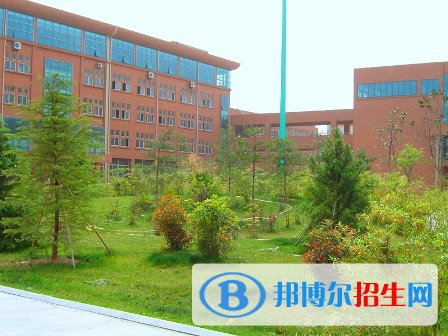 云南省思茅衛(wèi)生學(xué)校2022年學(xué)費(fèi)、收費(fèi)多少