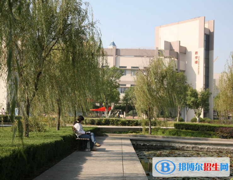 昆明市第九職業(yè)技術(shù)學(xué)校2022年學(xué)費、收費多少