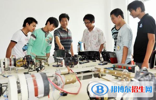 蘭州2022年讀汽修學(xué)校一年要多少錢(qián)