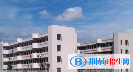 個舊市第一高級中學(xué)2022年招生辦聯(lián)系電話